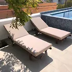 Metropolis House/villa With Garden & Pool-jacuzzi *