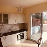 Metropolis House/villa With Garden & Pool-jacuzzi