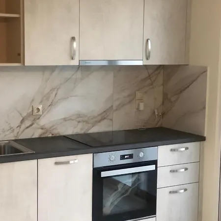 Metropolis House/villa With Garden & Pool-jacuzzi Villa *