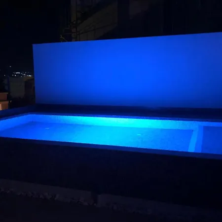 Metropolis House/villa With Garden & Pool-jacuzzi