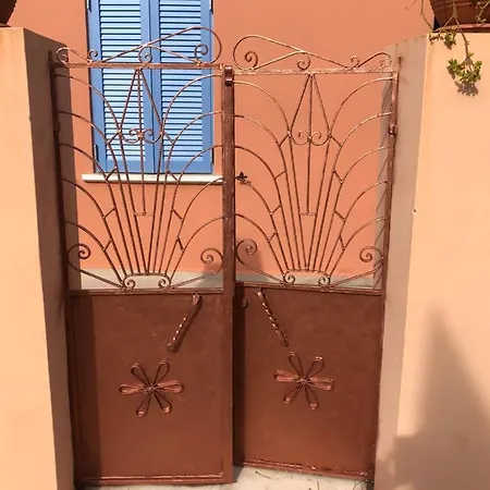 Metropolis House/villa With Garden & Pool-jacuzzi