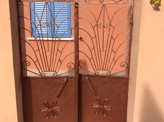 Metropolis House/villa With Garden & Pool-jacuzzi